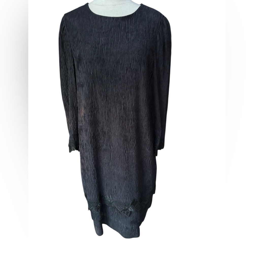 1980s Leslie Fay Black, Crinkle, Floral Lace Trim Cocktail Dress